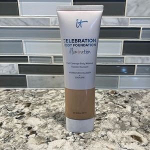 IT Celebration Body Foundation Illumination 3.4 oz LIGHT No Seal (read descr)